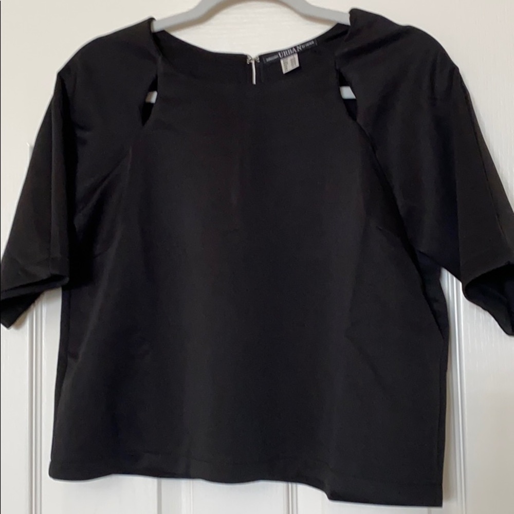Black crop top size large